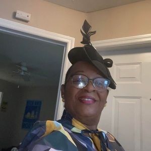 Meet your Posher, Vivianne